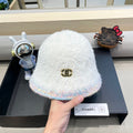 CHANEL BUCKET HAT IN WHITE LAMB FUR 419468
