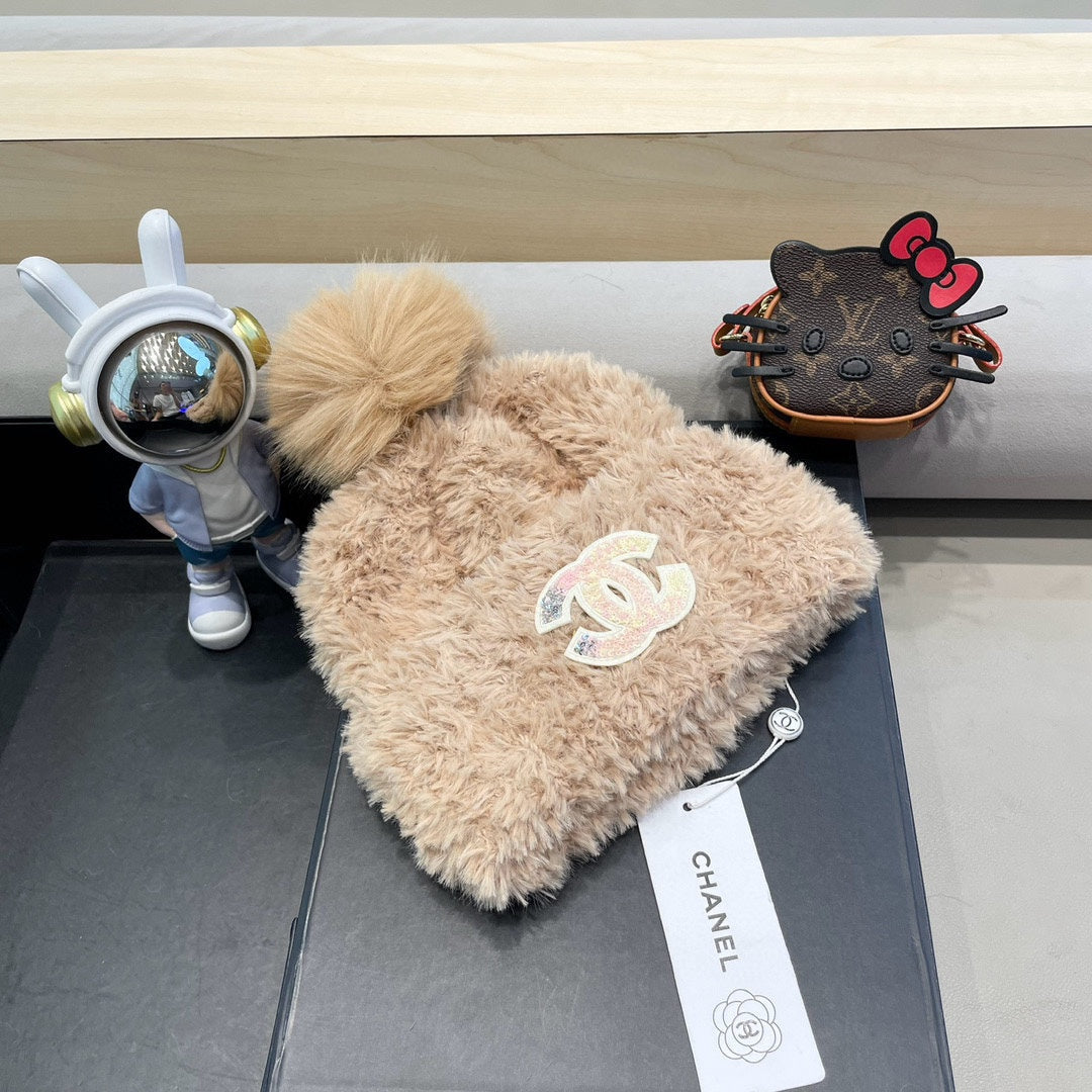 CHANEL BEANIE HAT IN CAMEL BEIGE SOLF FLEECE 419713