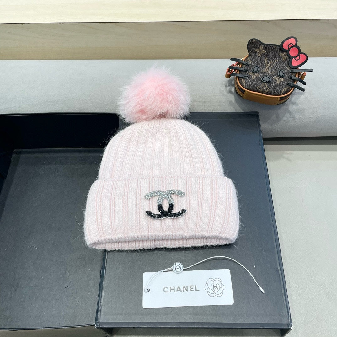 CHANEL BEANIE HAT IN LIGHT PINK WOOL 426232