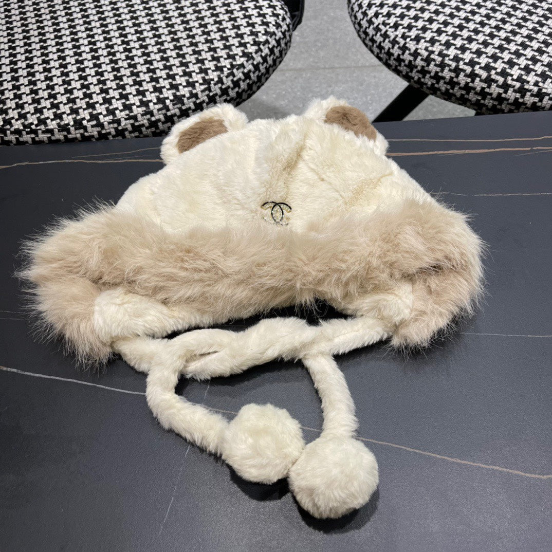 CHANEL BEANIE HAT IN WHITE LINEN FLEECE AND WOOL 433165